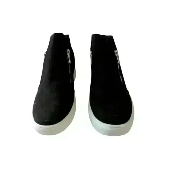 CUSHIONAIRE Women's Hart Hidden Wedge Sneaker Size 7M - Picture 3 of 9